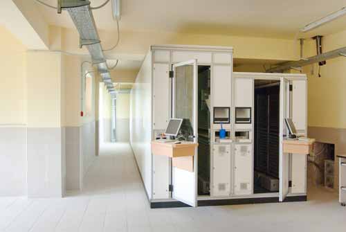 PROGETTI E FORNITURA DOTAZIONI SPECIALI E MAGAZZINI AUTOMATIZZATI PER FARMACIE - IB STUDIO arredamenti PER FARMACIE - ARREDI E FORNITURE per PARA FARMACIE - ITALIAN DESIGN - Arredo Farmacia San Grimoaldo
