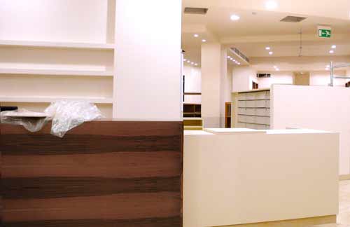 arredamenti farmacie - IB STUDIO arredamenti FARMACIE - ARREDI E FORNITURE PARA FARMACIE - DOTAZIONI PER FARMACIA - ITALIAN DESIGN Arredo Farmacia San Grimoaldo